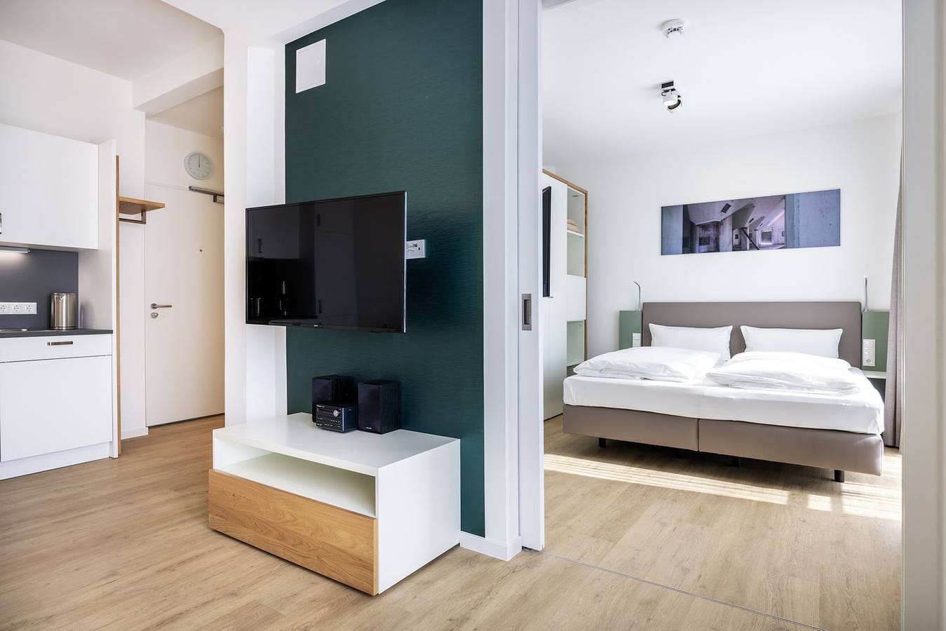 Ganze Wohnung, Modernes Apartment mit Balkon und Saunanutzung in erstklassiger Hafenlage in Wismar, Nordwestmecklenburg (Wismar und Umgebung)