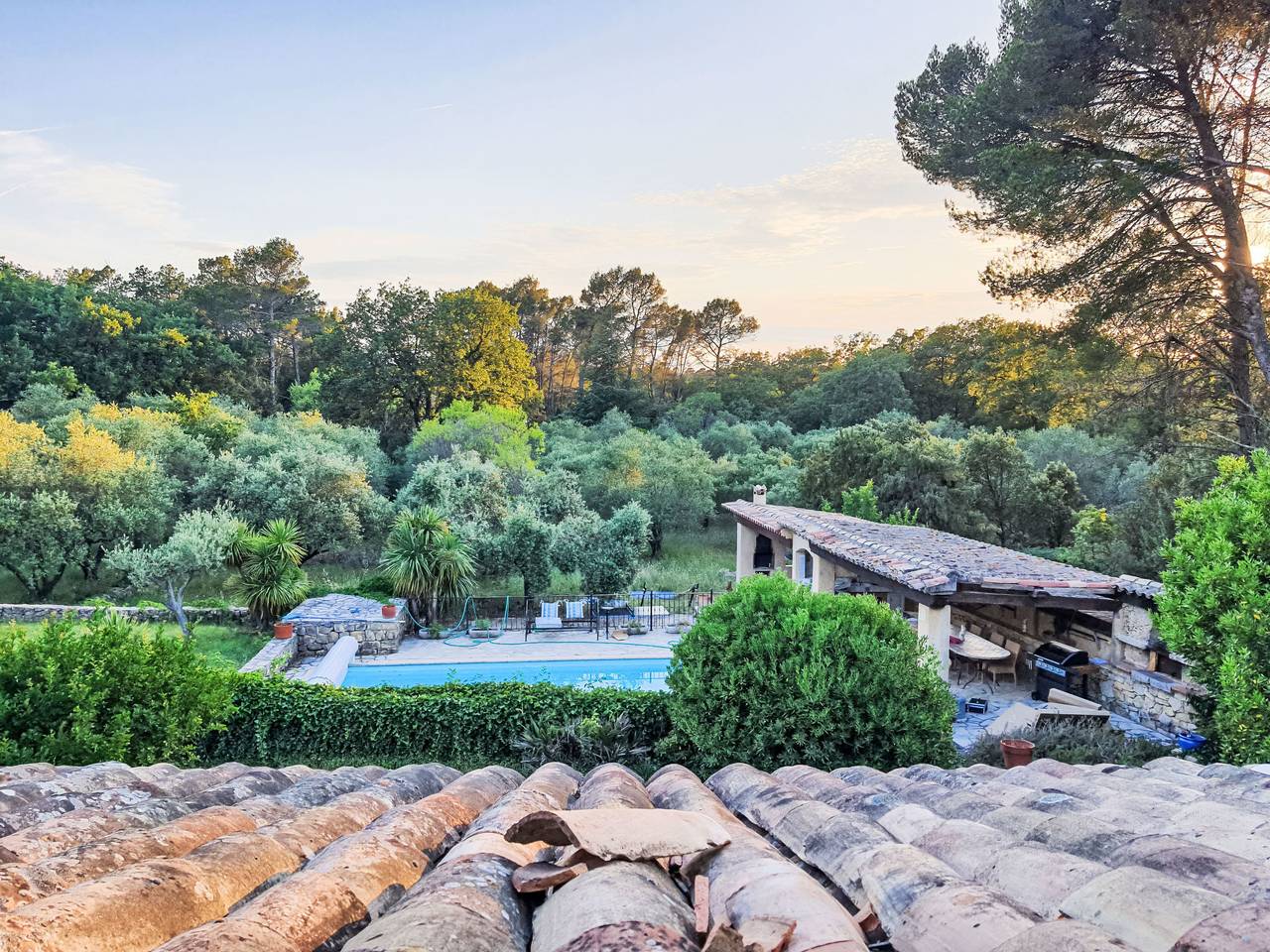 Klimatisiertes Mas Les Heures Bleues mit Pool in Lorgues, Region de Draguignan