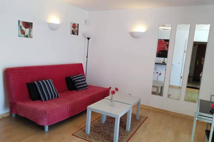 Ganze Wohnung, Horizon Apartment: Large Terrace and Panoramic Ocean View on the Waterfront in Los Cristianos, Arona