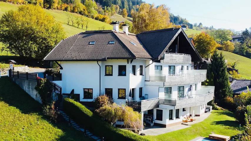 Ferienwohnung für 4 Personen, mit Sauna und Terrasse sowie Garten in Gaimberg