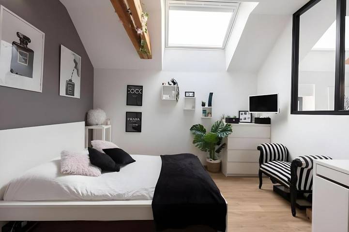 Location de vacances pour 8 personnes, avec piscine et jardin à Coulaines - 4