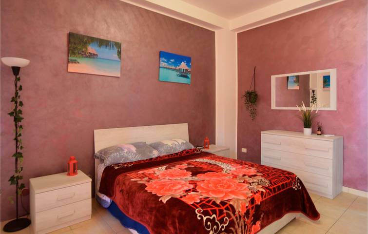 Appartement confortable à 2 km de la plage avec garage, climatisation et WiFi in Pozzallo, Province de Ragusa