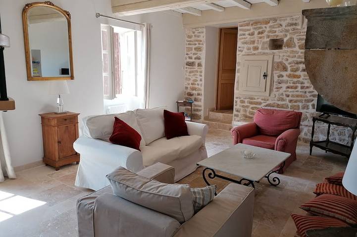 Location de vacances pour 6 personnes, avec Jardin dans Berzé-le-Châtel