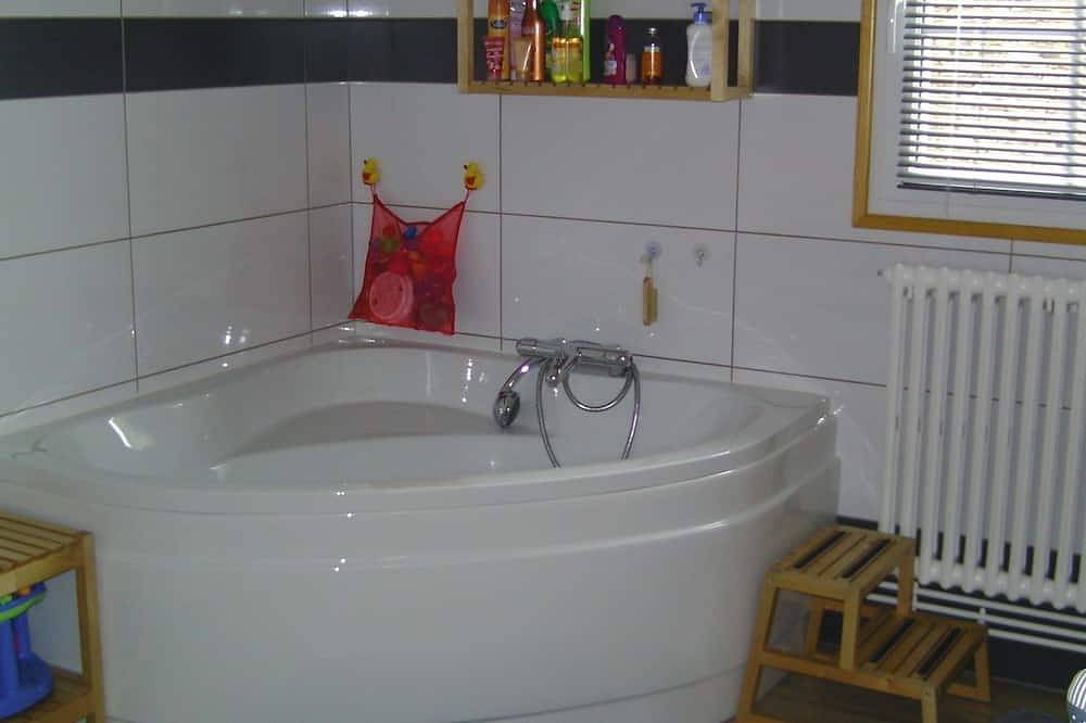 Chambre D'Hotes De La Mousse in Notre-Dame-de-Bonne-Nouvelle, Région de Caen