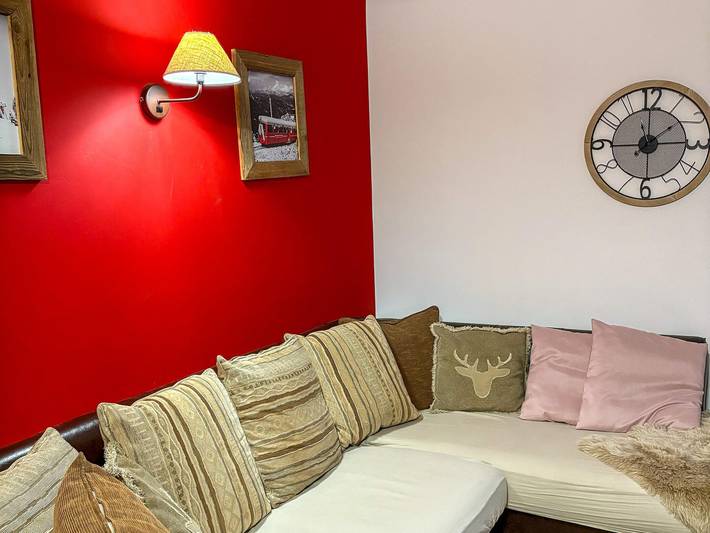 Gîte pour 6 personnes, avec balcon, animaux acceptés dans Office De Tourisme De Notre Dame De Bellecombe - 2