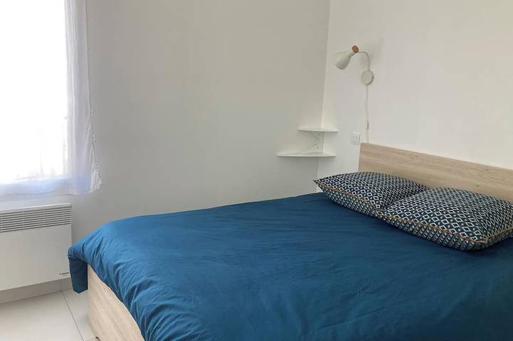 Apartamento entero, Residencia tranquila dúplex, vista al mar y montaña, cerca del centro, playa a 300m in L'Île-Rousse, Region de Calvi
