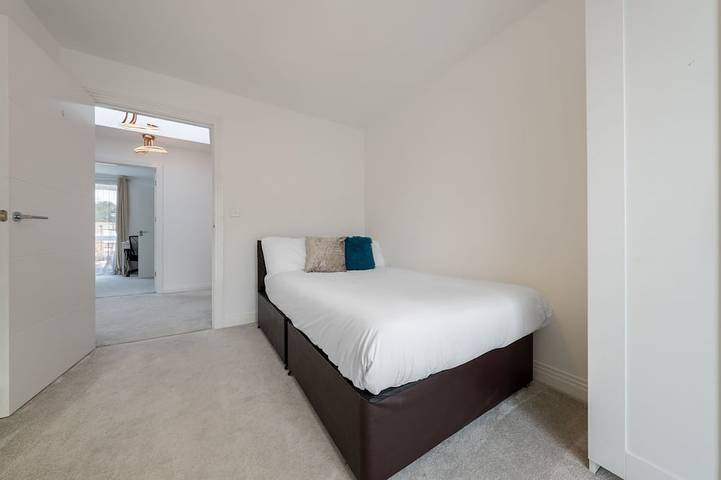 3 bedroom house in Bricketwood, St Albans in Hertfordshire