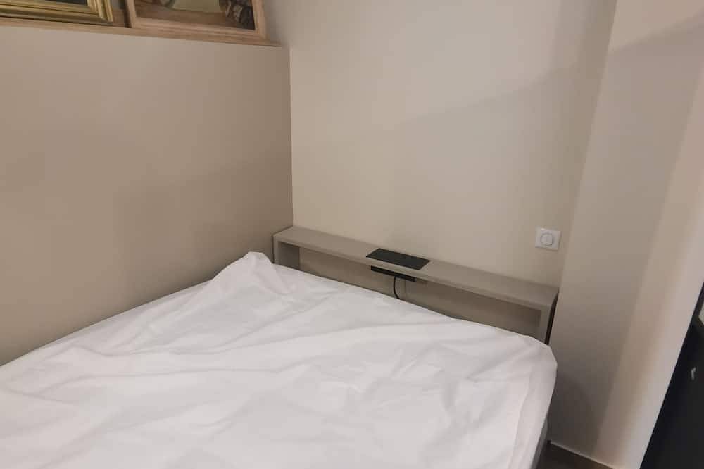 Entire apartment, Apartment in House in Meudon, Hauts-de-Seine
