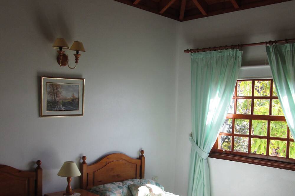 Casa las Viñas (A), Ideal para descansar y disfrutar de la naturaleza in Fuencaliente de La Palma, La Palma Sur