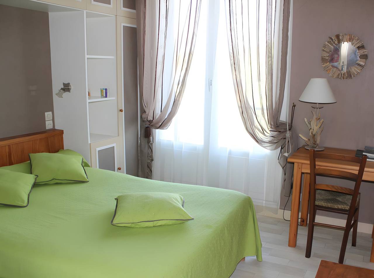 Chambres d’hôtes De Kersehen Verte avec jardin commun, balcon et Wi-Fi in Plouider, Région de Brest