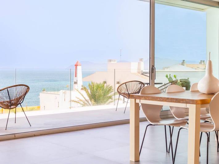 Luxus-Finca für 18 Personen, mit Meerblick und Balkon/Terrasse, kinderfreundlich in Can Picafort - 2