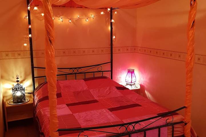Appartement entier, Appartement style 'oriental' , cosy, calme, au bord de la forêt, près de l'océan in Mimizan, Côte d’Argent