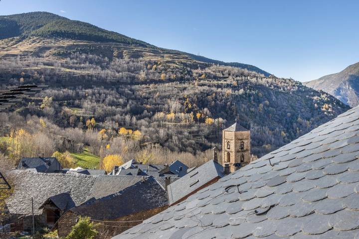 Ganze Wohnung, Ferienwohnung 'El Paller' mit Bergblick und Privatem Garten in Durro, La Vall de Boí
