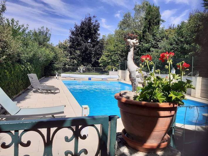 Gîte pour 8 personnes, avec piscine ainsi que terrasse et jardin à Gras - 3