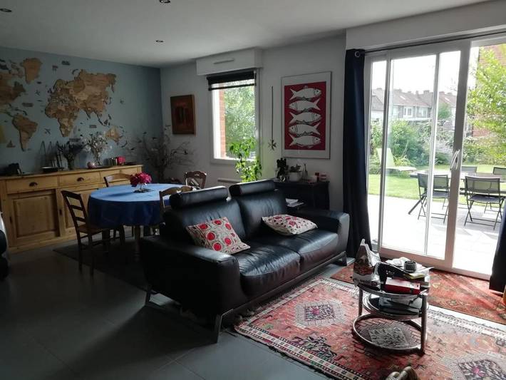 Gîte pour 2 personnes, avec Terrasse ainsi que Jardin et Vue à Chemy