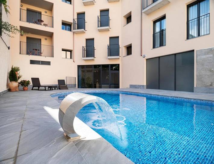 Apartamento de vacaciones para 3 personas, con vistas además de piscina y terraza - 1
