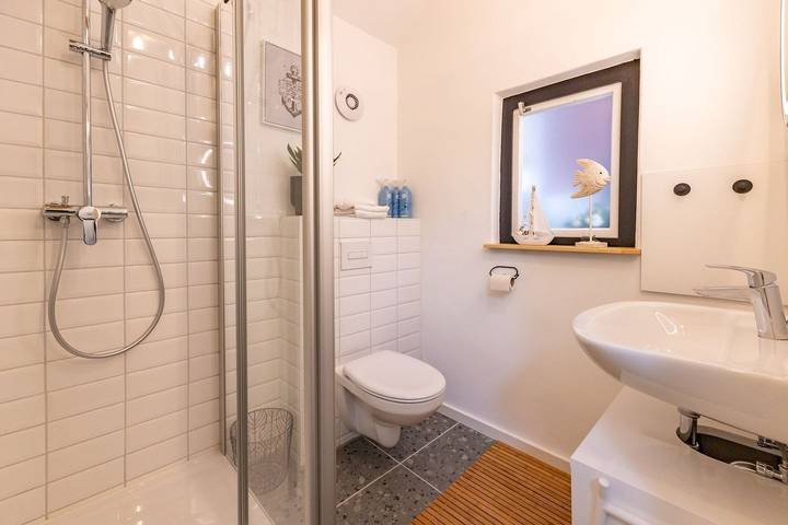 Ferienwohnung für 2 Personen, mit Terrasse und Garten in Rysum - 4