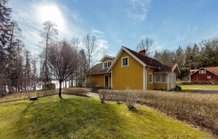 Ferienhaus für 8 Personen mit Seeblick in Kronoberg