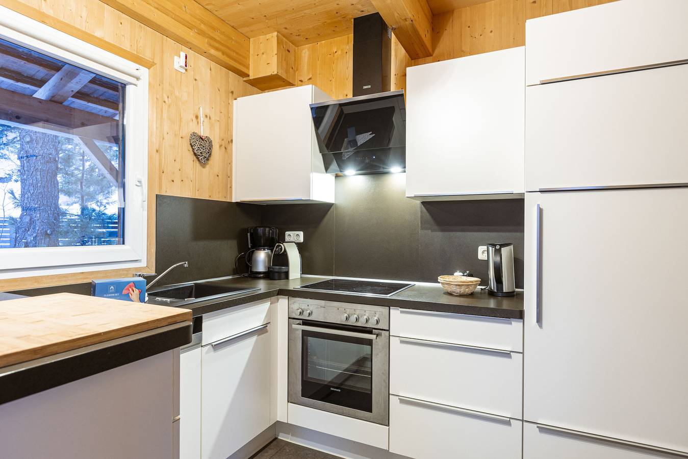 Ferienhaus # 4 mit Sauna und Whirlpool innen in Stadl-Predlitz, Turracher Höhe