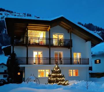 Ferienwohnung für 5 Personen, mit Ausblick und Garten in Sillian