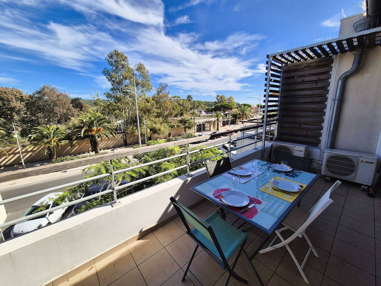 Appartement de vacances entier, Coeur des Sablettes, plage en face, clim, wifi... in Les Sablettes, La Seyne-sur-Mer