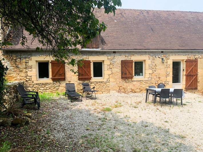 Location de vacances pour 4 personnes, avec terrasse ainsi que jardin et vue, animaux acceptés à Payrignac