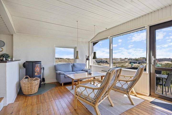 Hyggeliges Ferienhaus nahe am Meer mit toller Terrasse in Skodbjerge, Haurvig