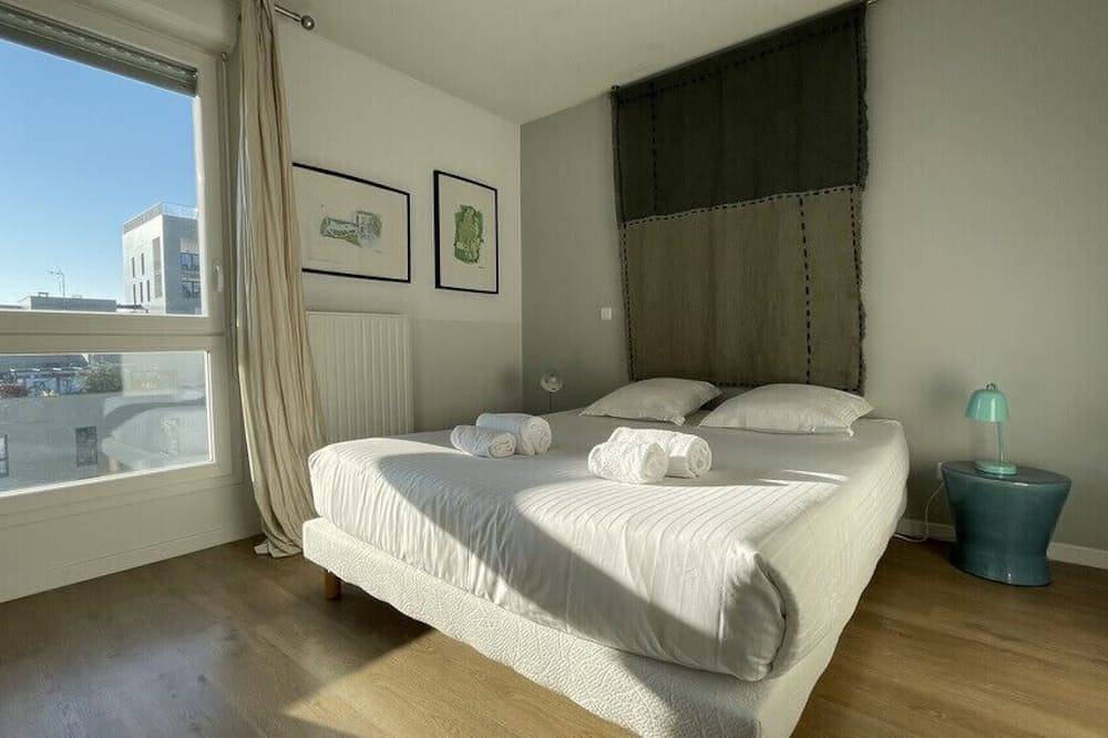 Apartamento entero, Hermoso apartamento para 4 personas con estacionamiento, cerca de Cité in Burdeos, Región de Burdeos
