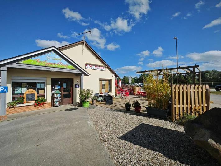 Location de vacances pour 6 personnes, avec Terrasse ainsi que Piscine et Vue à Blangy-sur-Bresle