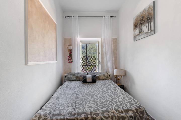 Ganze Wohnung, Ferienwohnung 'Colombina Bianca' mit Bergblick und Balkon in Licenza, Latium