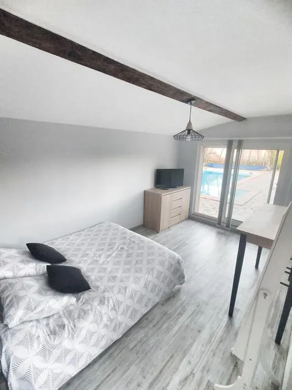 Apartamento de vacaciones para 2 personas, con jardín además de piscina y terraza - 1