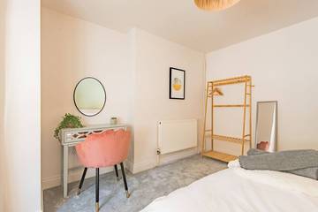 Holiday Rental for 4 People in Folkestone, Kent Downs, Photo 3