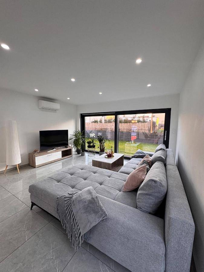 Location de vacances pour 8 personnes, avec terrasse à Marckolsheim