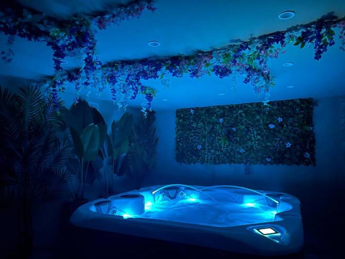 Gîte pour 4 personnes, avec jardin ainsi que piscine et jacuzzi à Berre-les-Alpes - 2