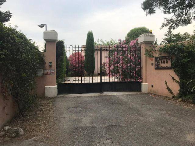B&B Les Muscades in Saint-Étienne-du-Grès, Région d'Arles