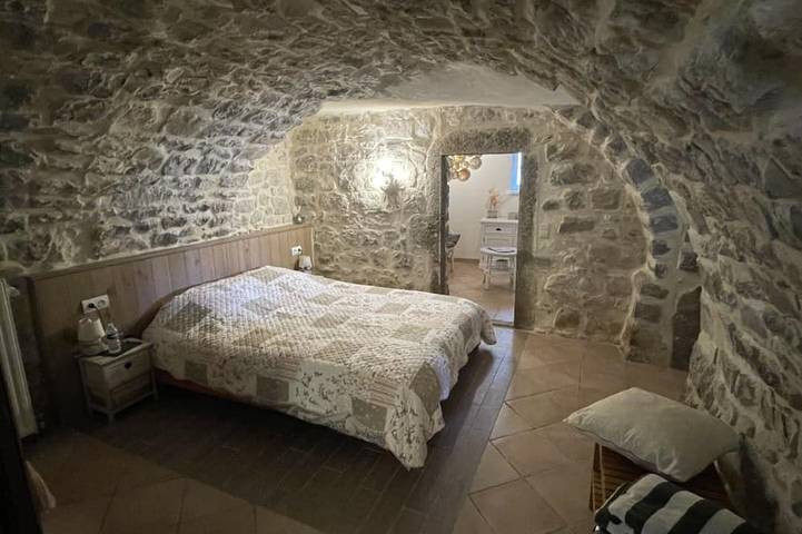 Chambre d’hôte pour 2 personnes à Saint-Alban-Auriolles - 4