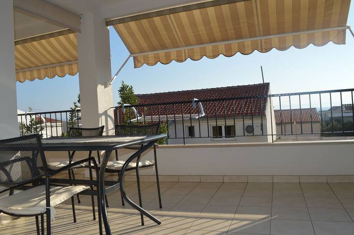 Ferienwohnung für 5 Personen, mit Balkon/Terrasse in Makarska