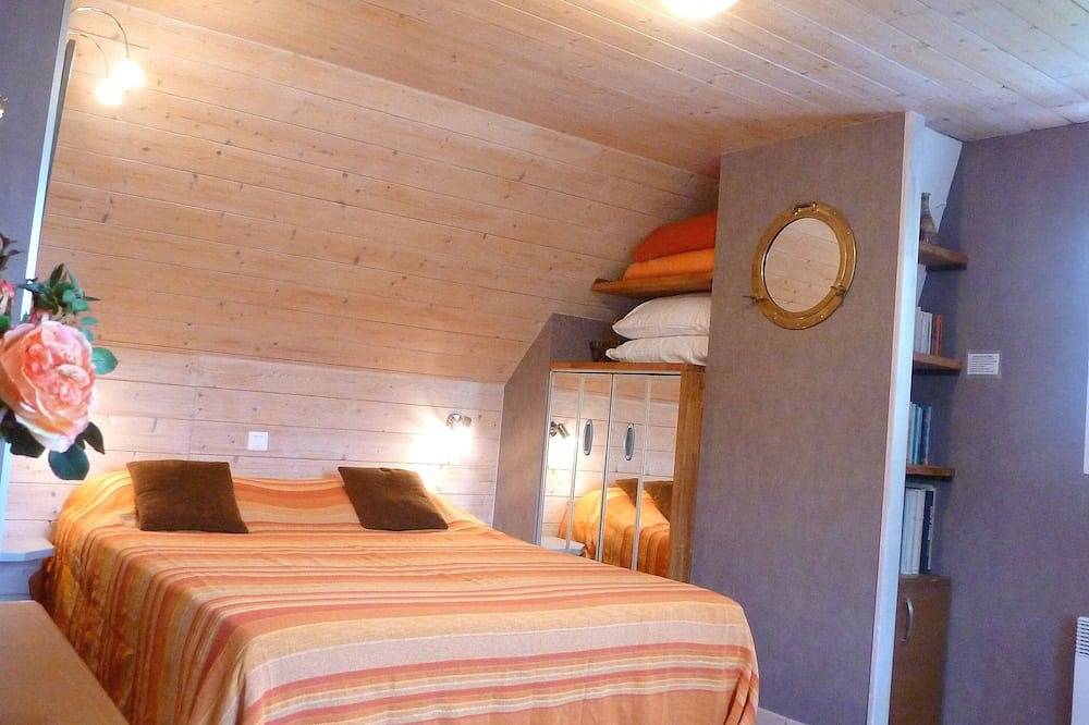 Appartement entier, Pourquoi pas une escapade en septembre & en vélo élec. dans ce Gite confortable in Bangor, Côte des Mégalithes