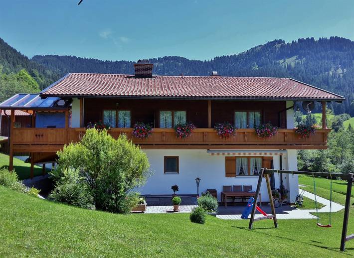 Ferienwohnung für 4 Personen, mit Balkon und Terrasse sowie Garten im Berchtesgadener Land - 4