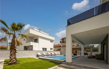 Ferienhaus für 8 Personen in Sukosan