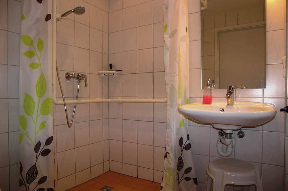 Ganze Wohnung, Fewo 5 - Mobilcamp Heringsdorf Gmbh Haus Triftende in Drei Kaiserbäder, Heringsdorf