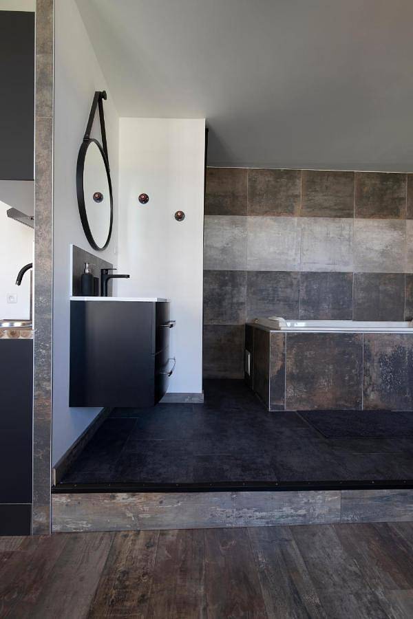 Appartement entier, Le New-York Spa in Saint-Étienne, Parc Naturel Régional du Pilat