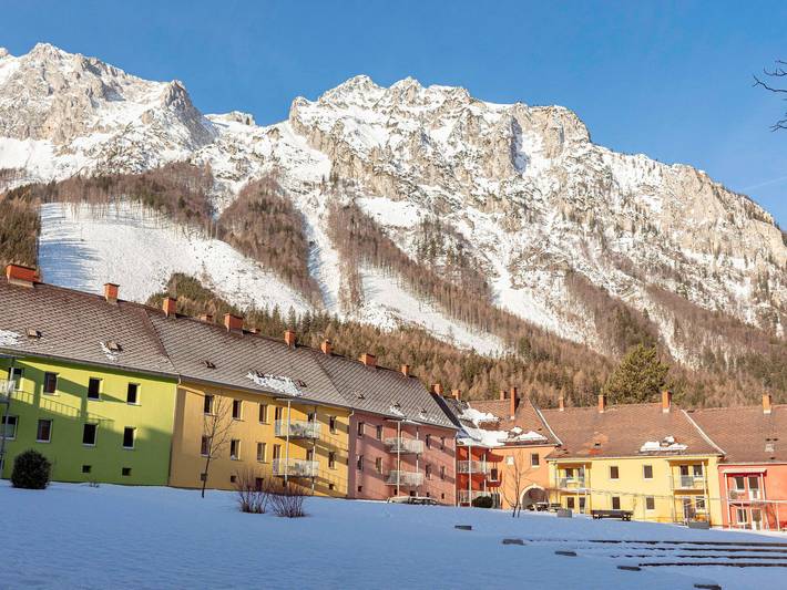 Ferienwohnung für 10 Personen, mit Balkon und Garten, kinderfreundlich in Eisenerz