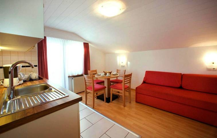 Ferienwohnung für 4 Personen, mit Balkon und Ausblick in Gerlos - 2