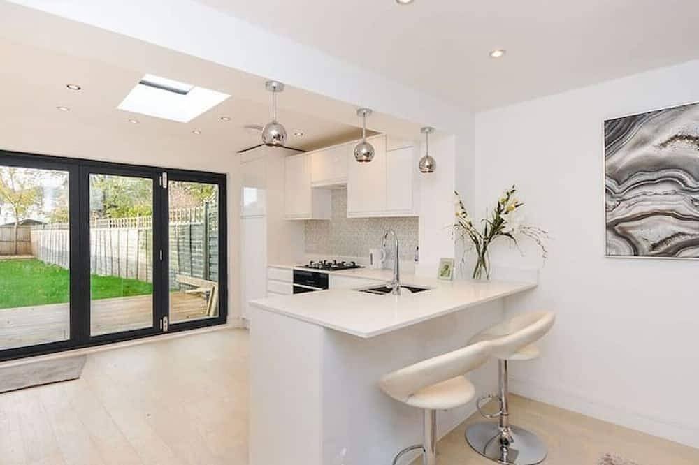 Luxury 3 Bedroom House in Bromley, South East London in Bromley, Londra