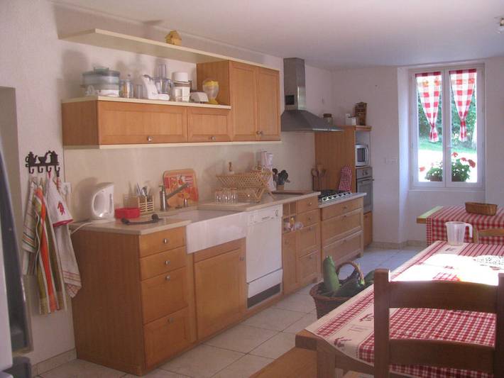 Chambre d’hôte pour 6 personnes, avec jardin ainsi que sauna et piscine dans l' Isère - 3