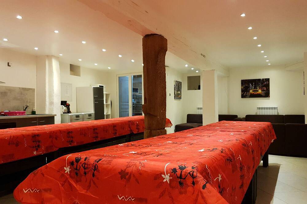 Schönes Haus mit privatem aus dem Jahr 1568 \"Jacuzzi\" für 4 bis 30 Pro in Riquewihr, Regionaler Naturpark Belchen der Vogesen