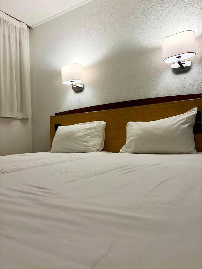 Hôtel pour 2 personnes, avec terrasse à La Penne-sur-Huveaune - 4