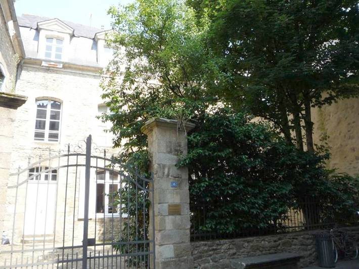 Gîte pour 4 personnes, avec terrasse et vue dans Marche Sur La Place Des Lices Vannes - 3