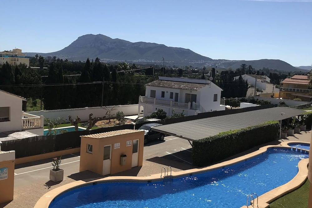 Appartement entier, Modern apartment with pool that sleeps up to 3 people 400m from the sandy beach. in El Palmar, Costa Blanca